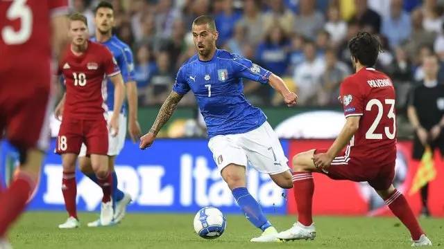 的游客在探 的游客在探