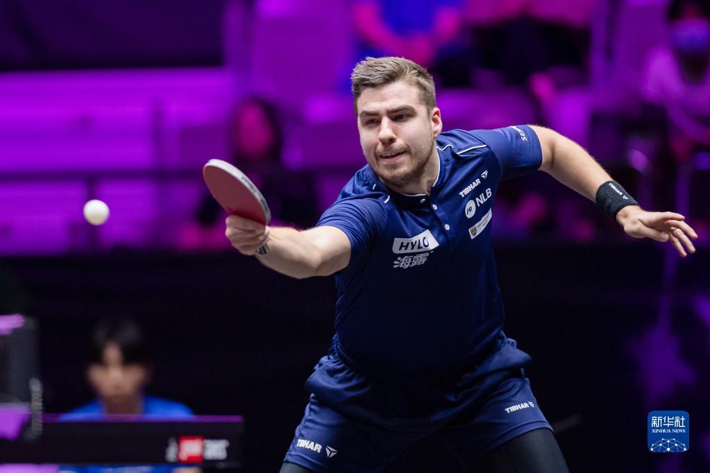 他的职业生 他的职业生